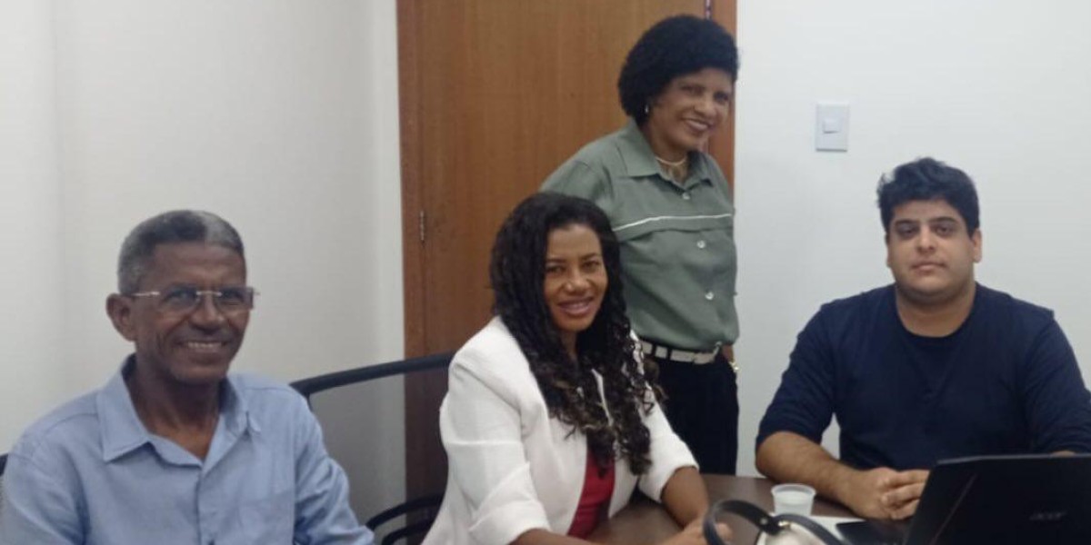 Prefeita Lacerda se reúne na Secretaria de Estado em São Luís, em buscando melhorias para São João do Soter