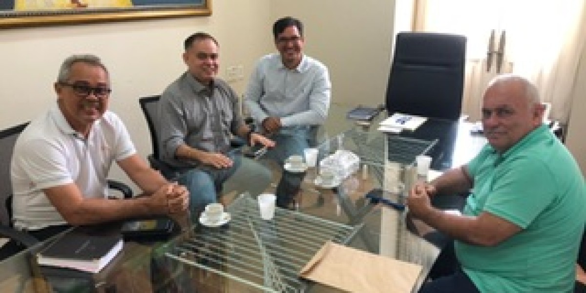 Gabriel Tenório se reúne com lideranças políticas em São Luís, na sede da SECAP 