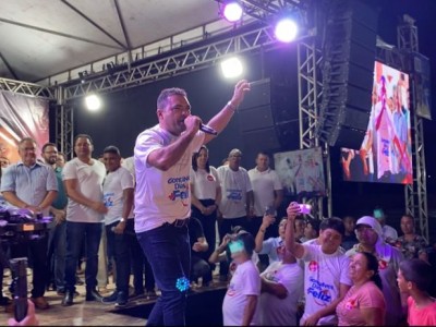 Toinho Patioba recepciona o pré-candidato Weverton com uma multidão de pessoas em Gonçalves Dias 