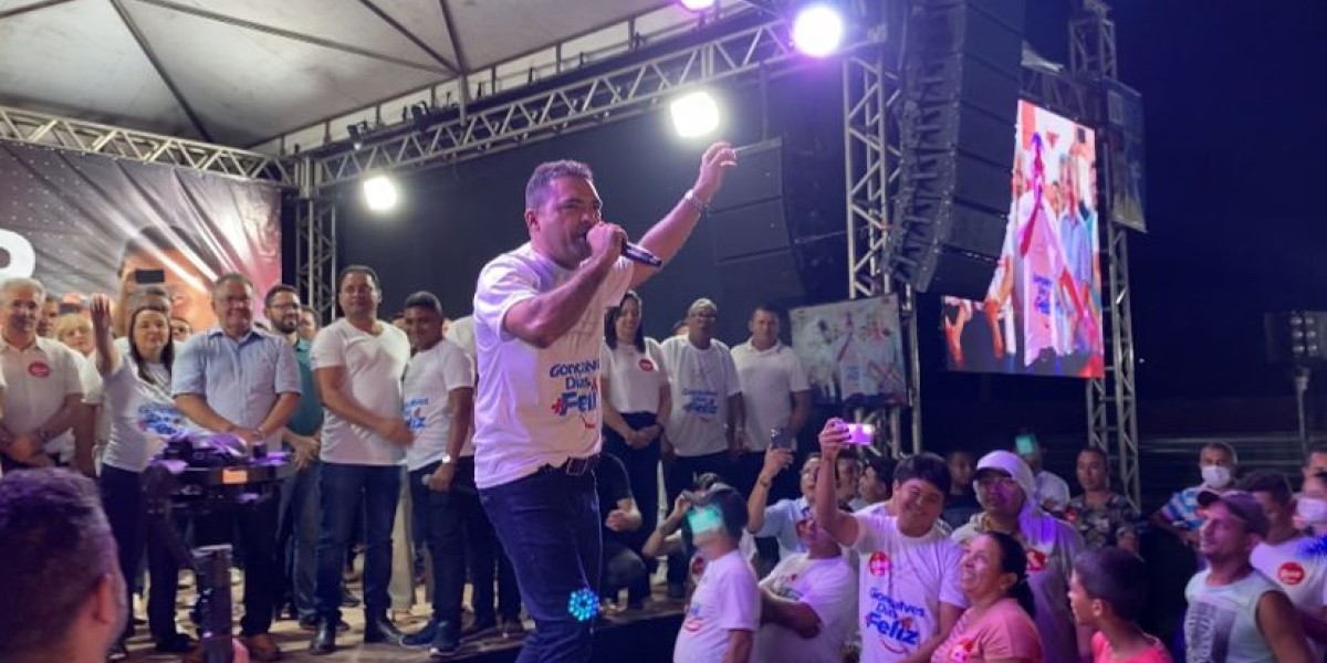 Toinho Patioba recepciona o pré-candidato Weverton com uma multidão de pessoas em Gonçalves Dias 