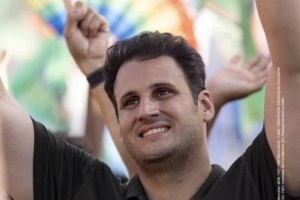 Orleans Brandão arrasta multidões em Primeira Cruz, Humberto de Campos e Barreirinhas