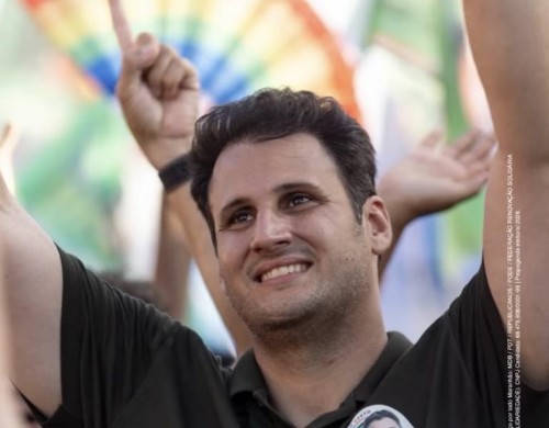 Orleans Brandão arrasta multidões em Primeira Cruz, Humberto de Campos e Barreirinhas
