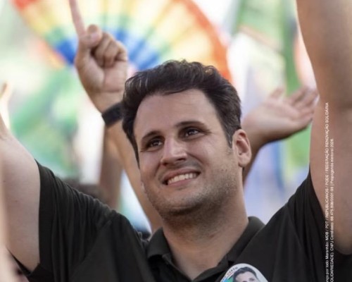 Orleans Brandão arrasta multidões em Primeira Cruz, Humberto de Campos e Barreirinhas
