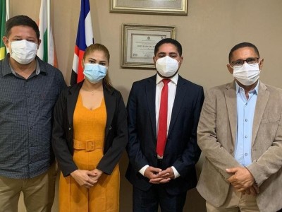 Deputado Estadual Zé Inácio recebe vereadores e o prefeito de Davinópolis em seu gabinete em São Luís 