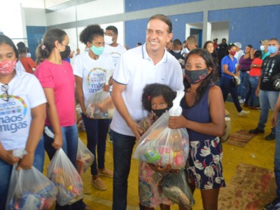 Prefeitura de Caxias distribui mais de 50 toneladas entre cestas básicas e peixes para famílias carentes