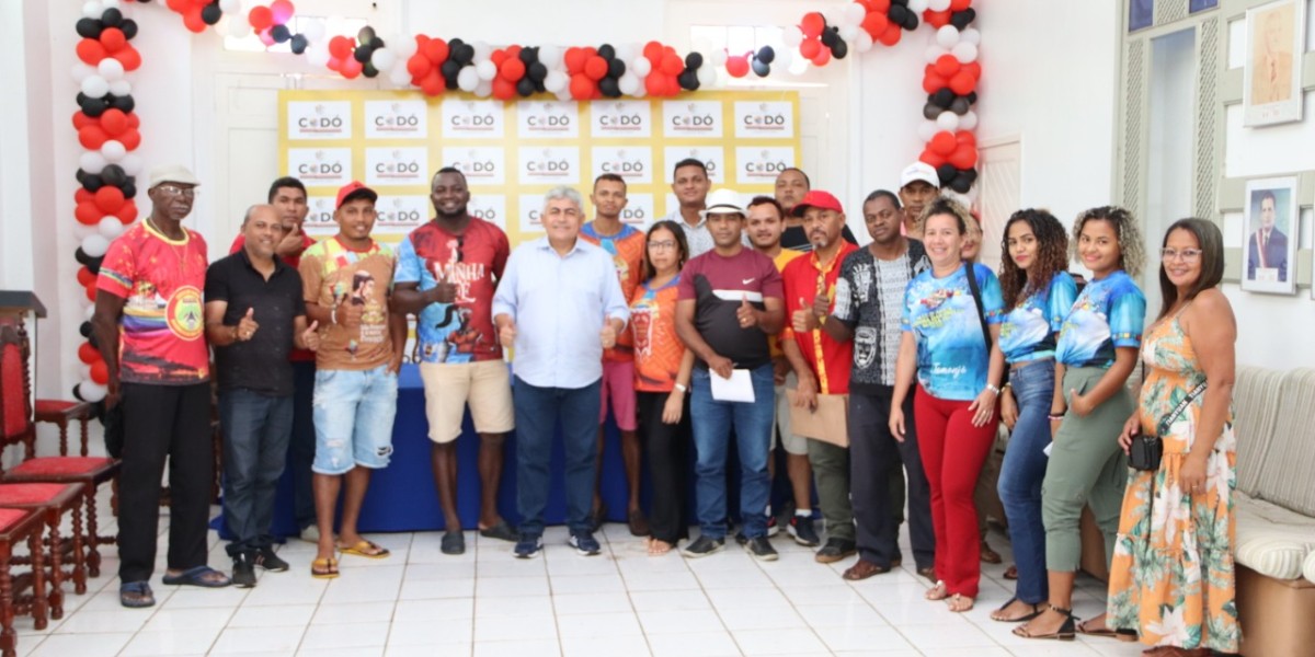 Zé Francisco concede maior incentivo cultural da história para Quadrilhas Juninas e Boi raízes do Maranhão, em Codó