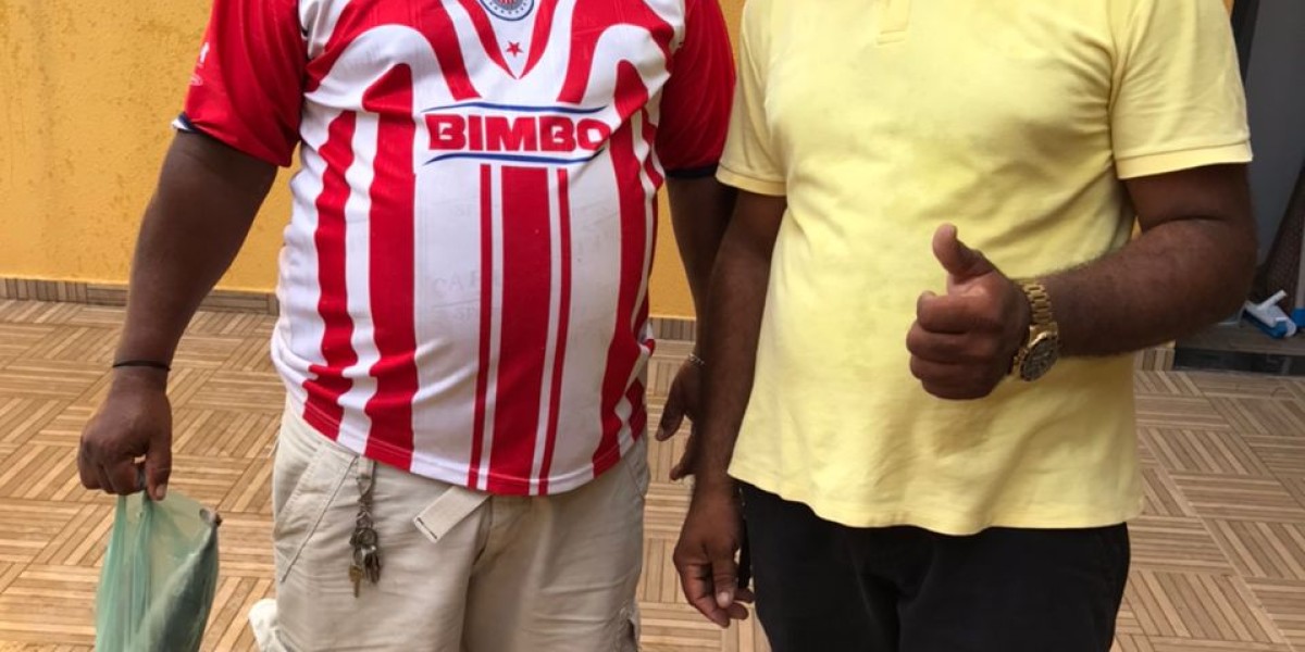 Miguel da rua 100 faz entrega de peixes à famílias carentes em Timon