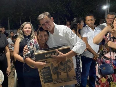 Prefeito Hilton Gomes pede até o CPF para sortear brindes em Jatobá do Piauí