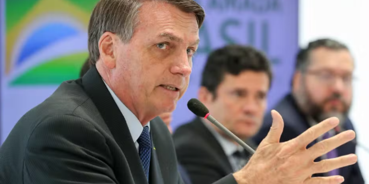 Moraes reabre inquérito sobre suposta interferência de Bolsonaro na Polícia Federal