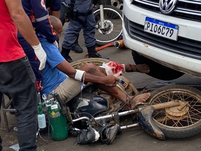 Vítima fica presa nas ferragens em acidente na avenida Alexandre Costa, em Caxias