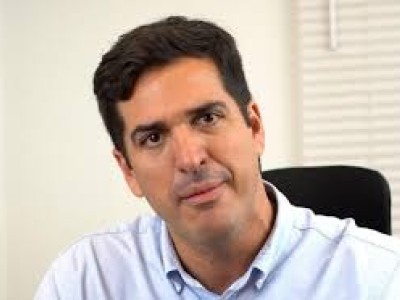 Gabriel Tenório tenta barrar na justiça pesquisa da Amostragem