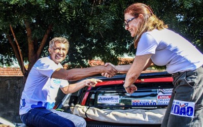 Força política de Nonatinho marca adesivaço em apoio a Orleans, Claudia e Juscelino em Matões