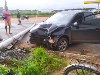 Quatro pessoas se envolvem em um acidente na BR-316, em Caxias