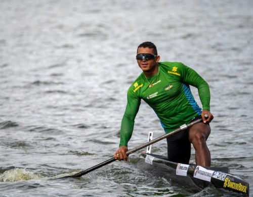É ouro: Brasileiro brilha no Mundial de Canoagem e amplia coleção de medalhas