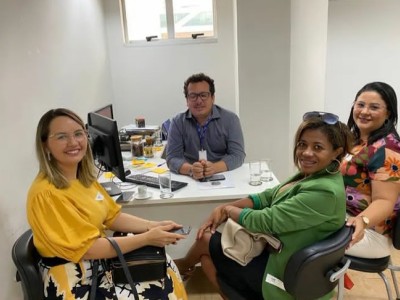 Prefeita Josa Silva se reúne com lideranças em Brasília em busca de recursos para a educação de São João do Sóter