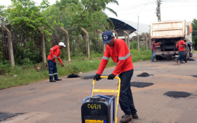 Operação Tapa-Buracos é realizada na Avenida Marechal Costa e Silva