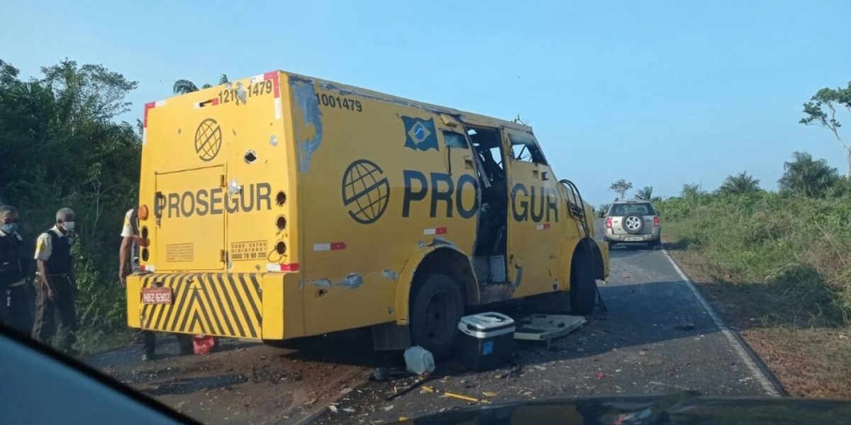 Homens armados com fuzis atacam carro-forte na MA-206