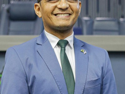 Futuro Secretário de Educação sofre racismo em grupo de formação de professores da SEMEC