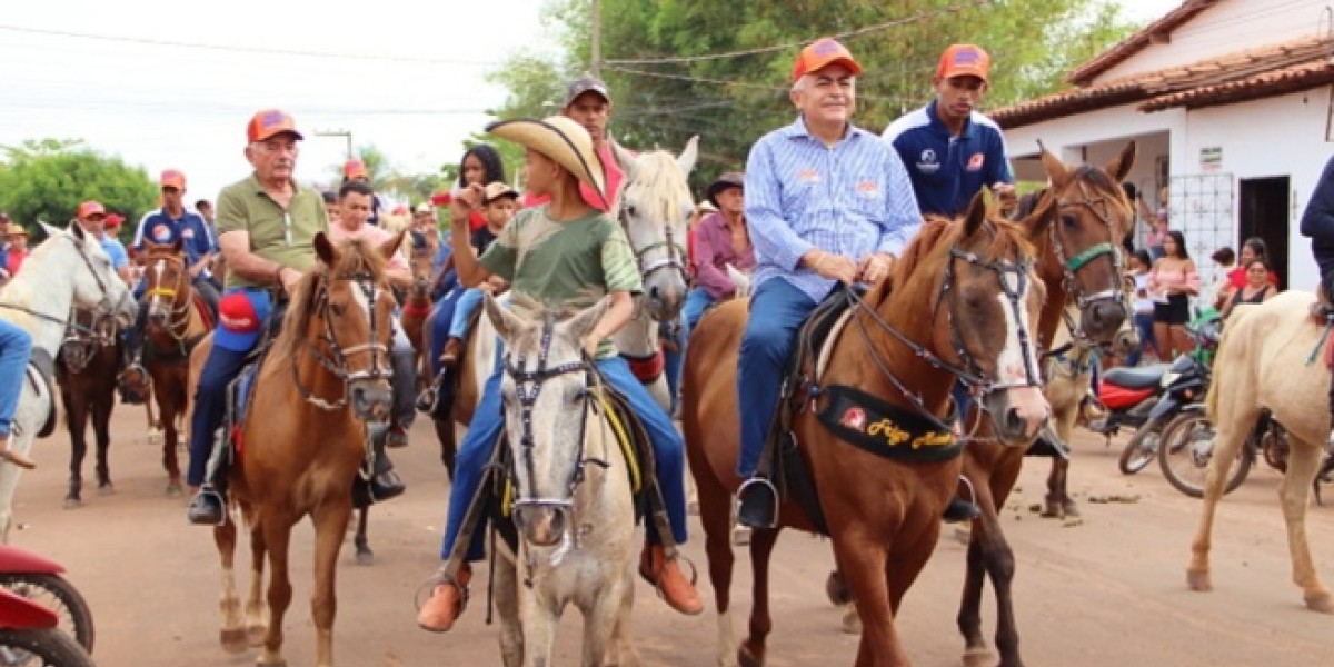 Prefeito Zé Francisco participa da tradicional Cavalgada do festejo de São Raimundo Nonato em Codó