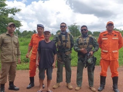 Com apoio de um helicóptero, bombeiros encontram idoso que estava desaparecido em floresta em Porto Franco