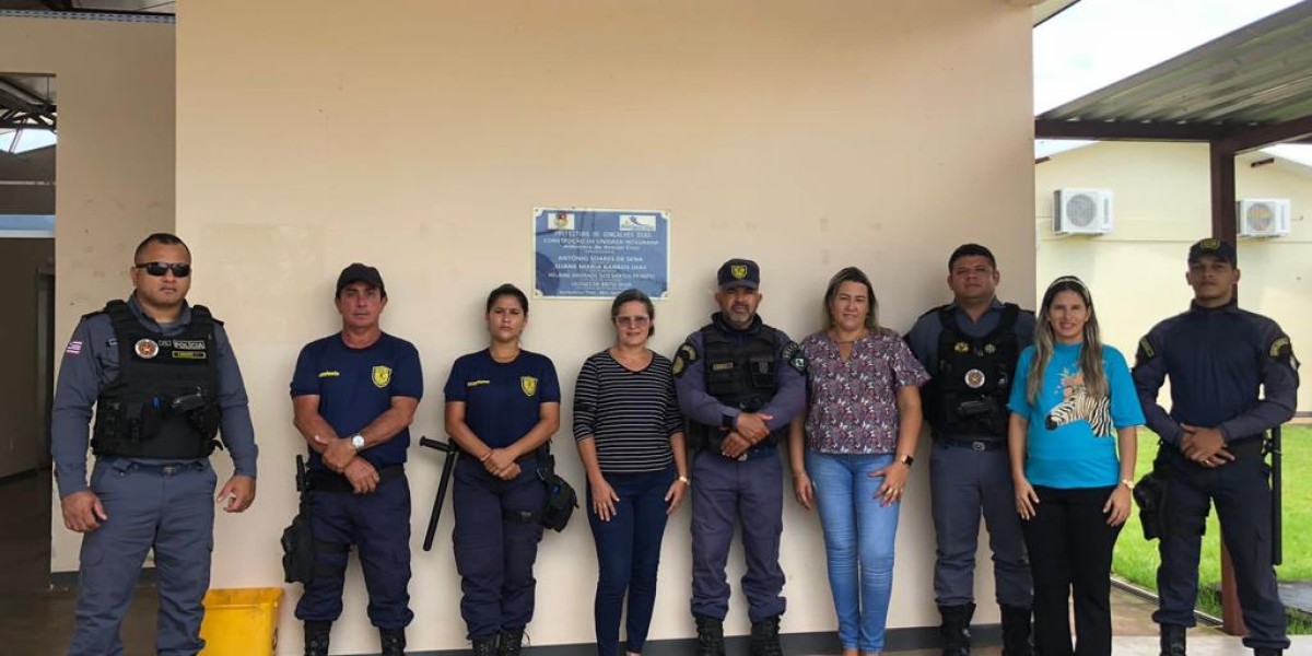 A pedido do prefeito Toinho Patioba, Guarda Municipal e Polícia Militar faz segurança de escolas Públicas e particulares de Gonçalves Dias 