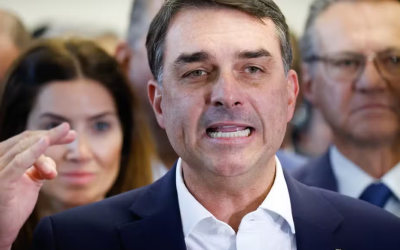 Aliados de Flávio avaliam que ele precisa sair do 'inferno astral'; caso contrário, pode se tornar um candidato inviável