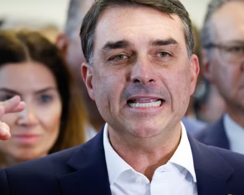 Aliados de Flávio avaliam que ele precisa sair do 'inferno astral'; caso contrário, pode se tornar um candidato inviável