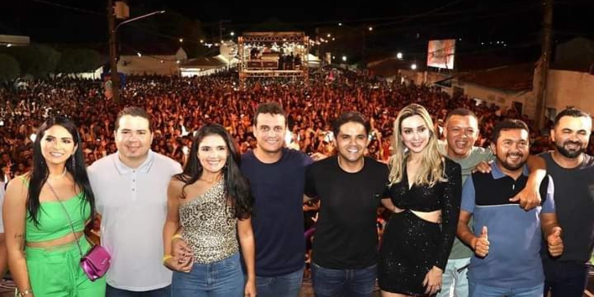 Xand Avião arrasta multidão no aniversário de 129 anos de Coelho Neto