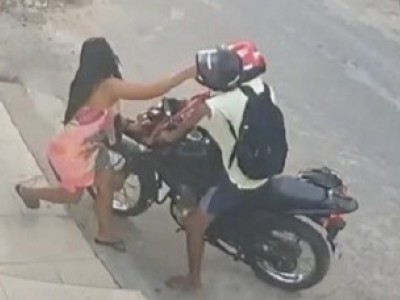 Mulher agride bandido com “capacetada" em avenida de Timon