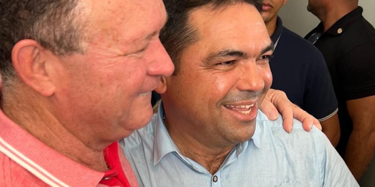 A convite do governador, Prefeito Toinho Patioba participa da inauguração da câmara municipal de Presidente Dutra