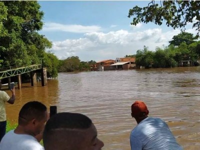 Ponte desaba e deixa uma pessoa morta em Bacabal, no Maranhão
