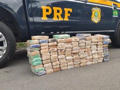 PRF encontra 117 kg de cocaína em fundo falso de veículo na BR-135, em São Luís