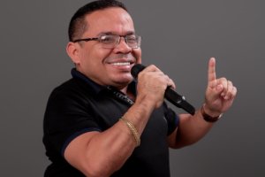 Tiroteio interrompe show de Chicão dos Teclados em Turilândia 