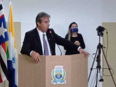 Thiago Carvalho pede prioridade na imunização de profissionais da Segurança, Educação e participantes da Força-tarefa de Timon