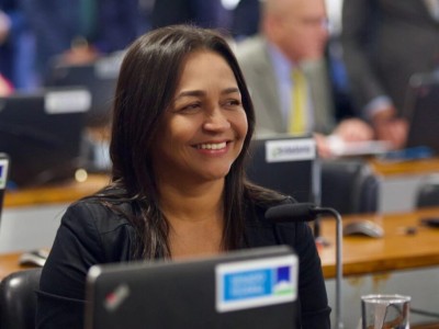 Eliziane Gama Assume Liderança da Bancada Maranhense: Histórico Momento na Política Estadual