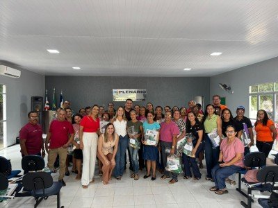 Secretaria de Saúde entrega uniformes e materiais de apoio aos Agentes Comunitários de Saúde