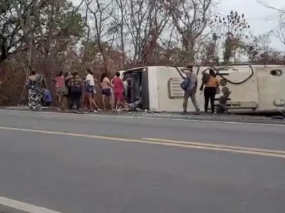 Acidente envolvendo ônibus na BR-316 deixa feridos e uma mulher morta em Caxias