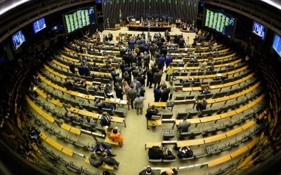 Câmara dos Deputados abre inscrições para concurso com salário de R$ 30 mil e sem graduação específica