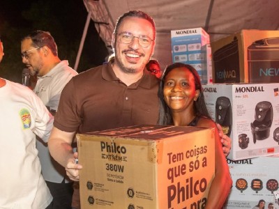 Natal de Paz e União reúne grande público na Praça Cisnandes em Senador Alexandre Costa